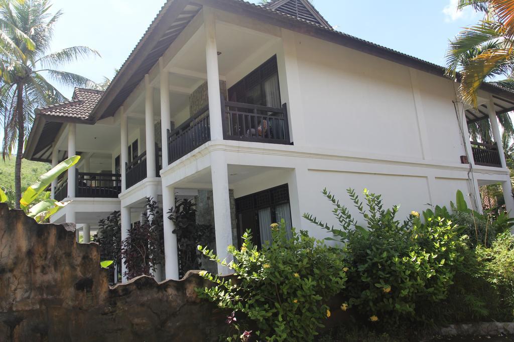 Kuta Indah Hotel Εξωτερικό φωτογραφία