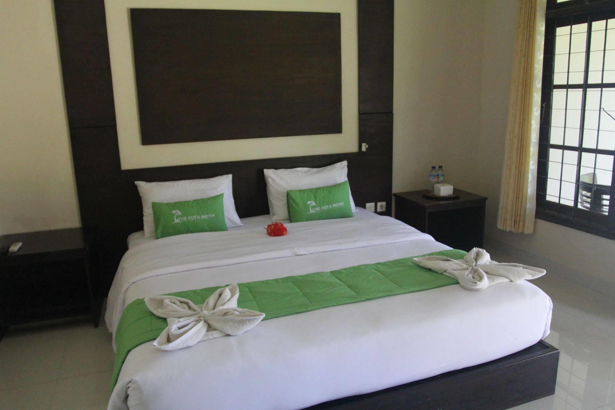 Kuta Indah Hotel Εξωτερικό φωτογραφία