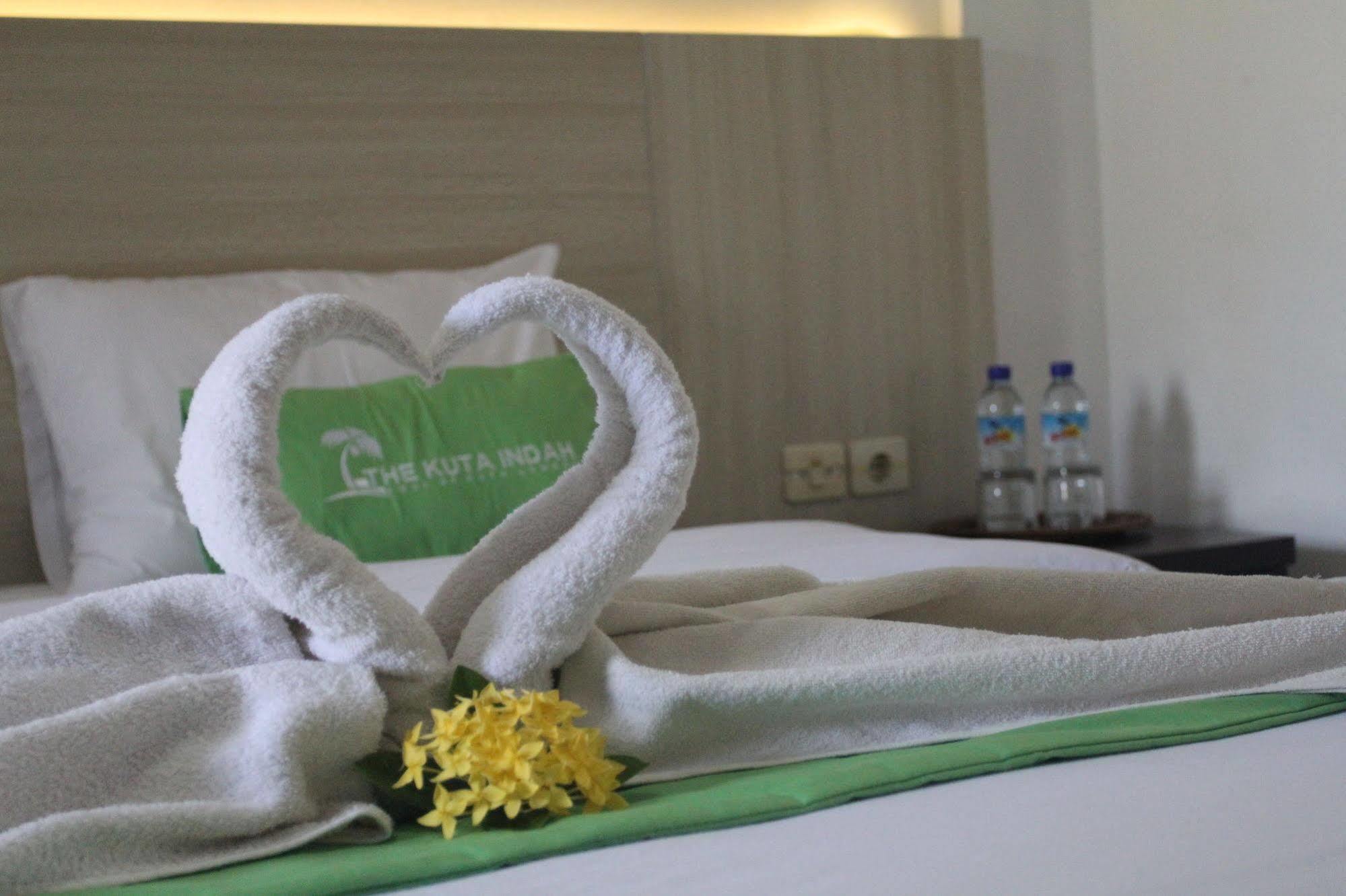 Kuta Indah Hotel Εξωτερικό φωτογραφία