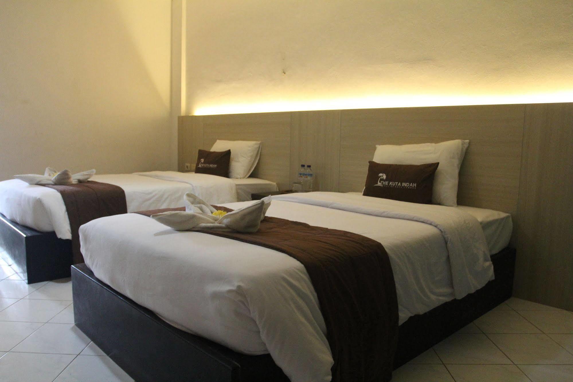 Kuta Indah Hotel Εξωτερικό φωτογραφία