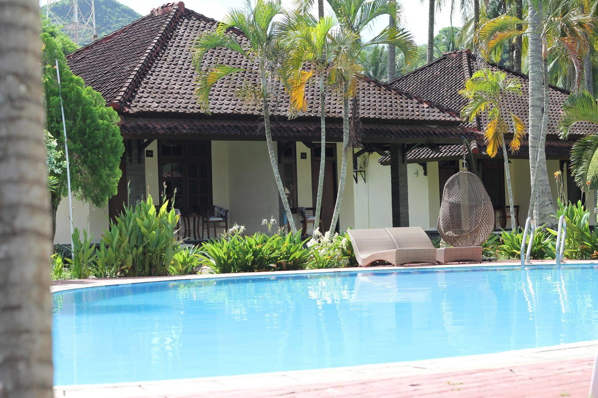 Kuta Indah Hotel Εξωτερικό φωτογραφία