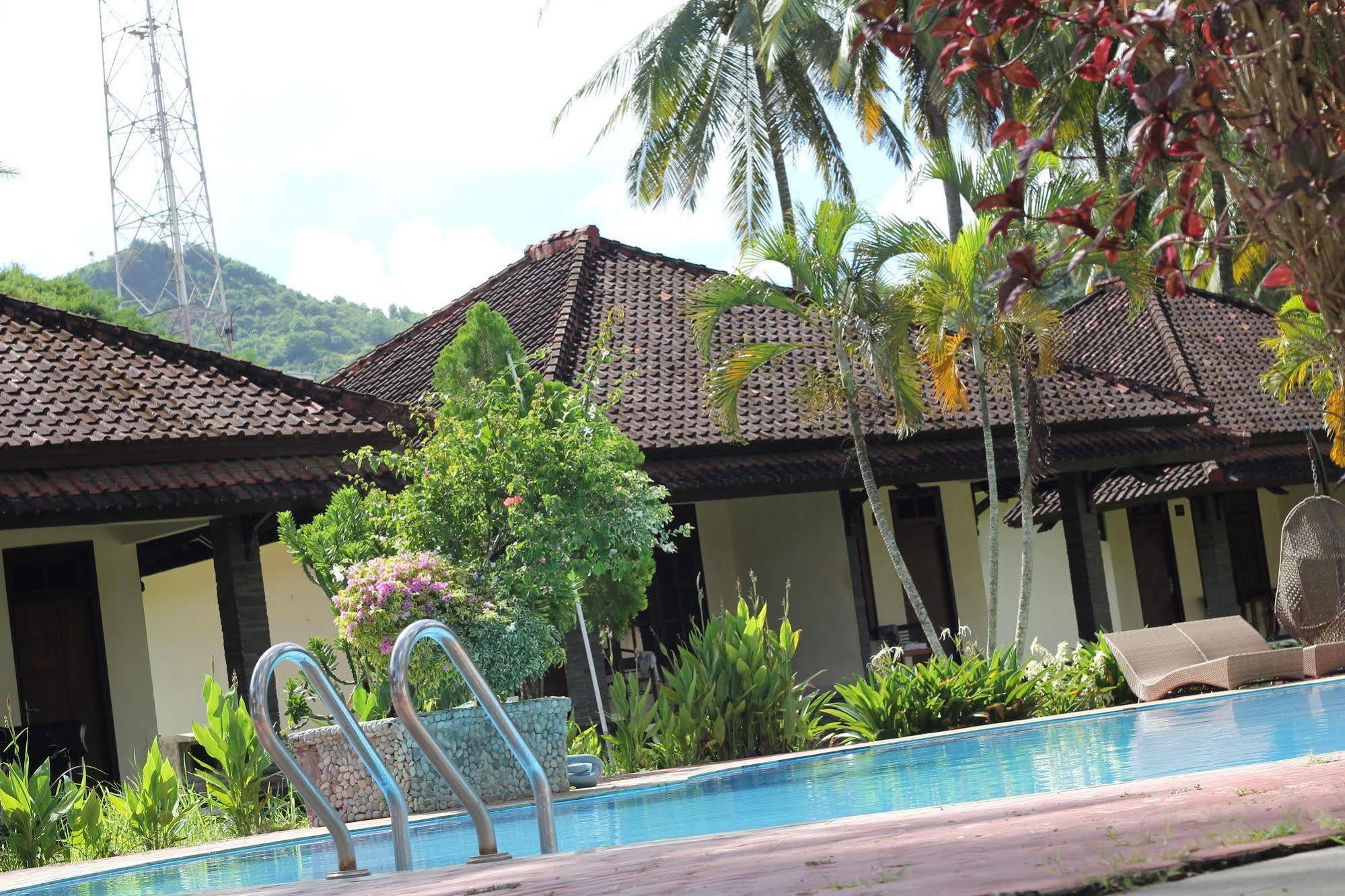 Kuta Indah Hotel Εξωτερικό φωτογραφία