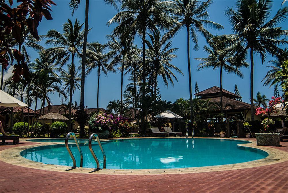 Kuta Indah Hotel Εξωτερικό φωτογραφία